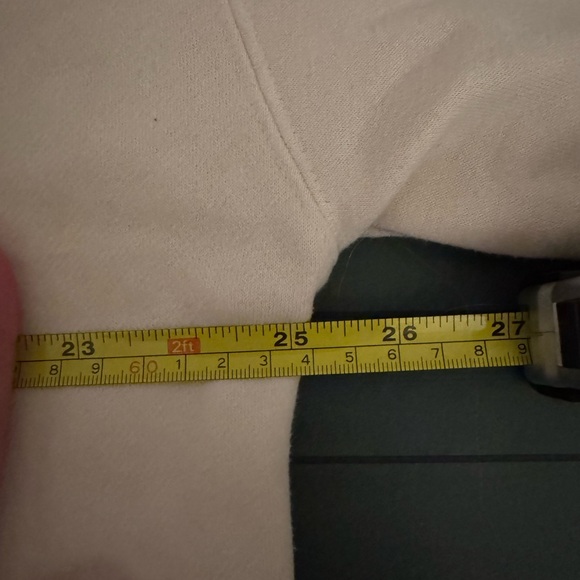 Universal Threads cropped sweatshirt - Picture 6 of 6